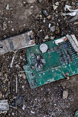 sustainable e-waste practices image